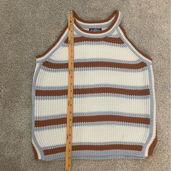 Freshman sleeveless knit sweater top size small - Picture 9 of 10